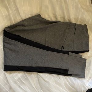 Athleta Essex Hybird tight